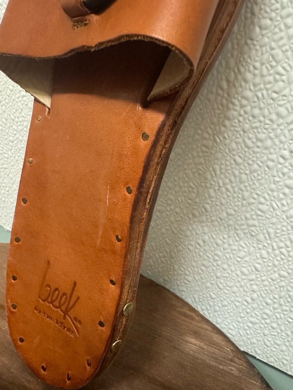 beek Cockatoo Women's Cognac Leather Slide Sandals with Metal Ring Sz 7 - Picture 6 of 6